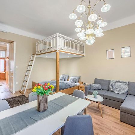 בודפשט Corvin City Apartment By Nw מראה חיצוני תמונה