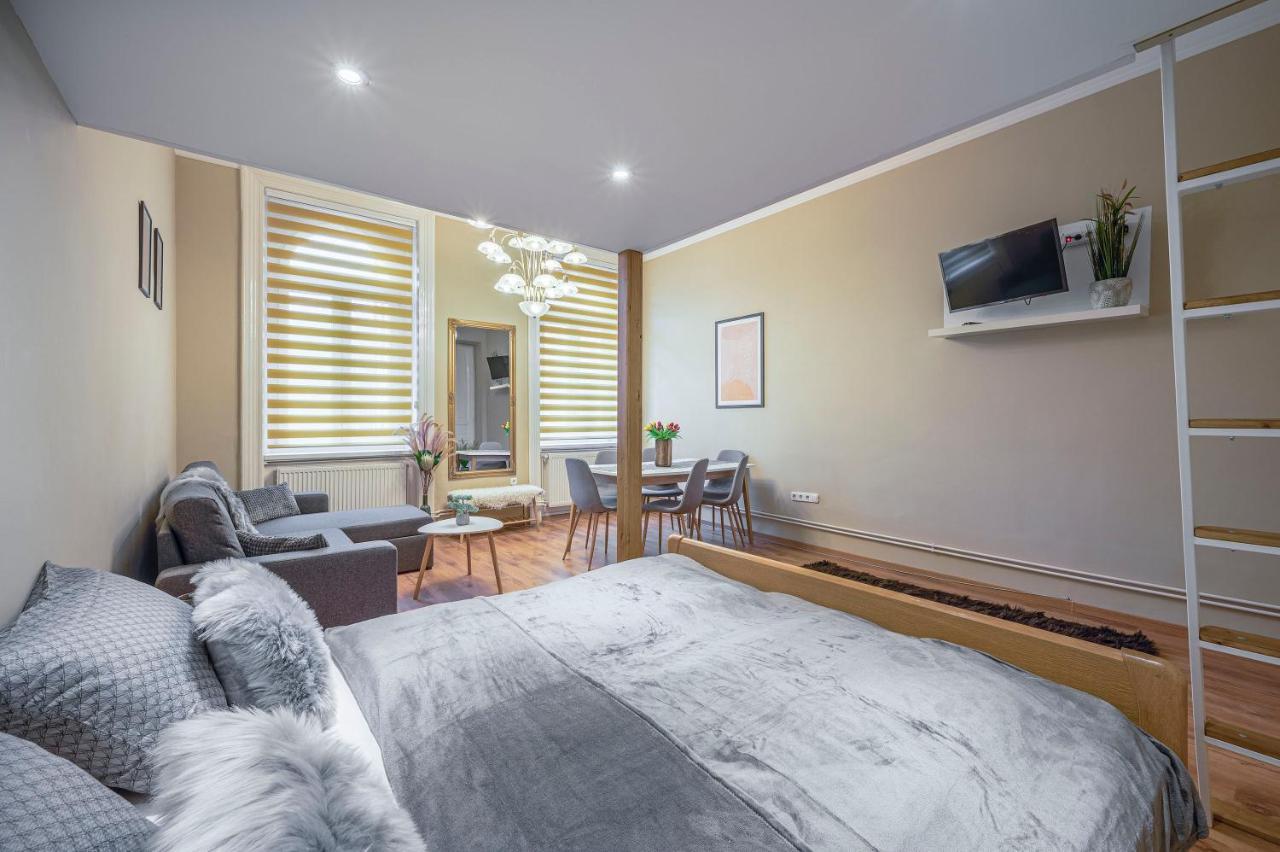 בודפשט Corvin City Apartment By Nw מראה חיצוני תמונה