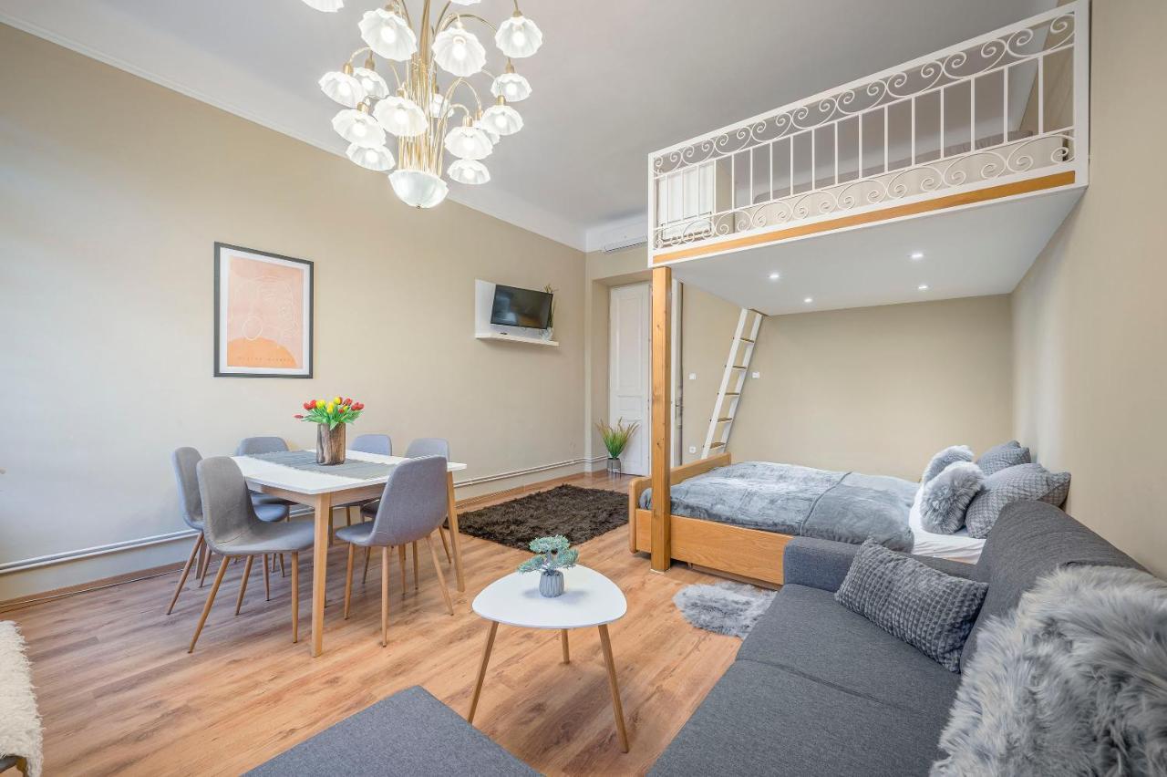 בודפשט Corvin City Apartment By Nw מראה חיצוני תמונה