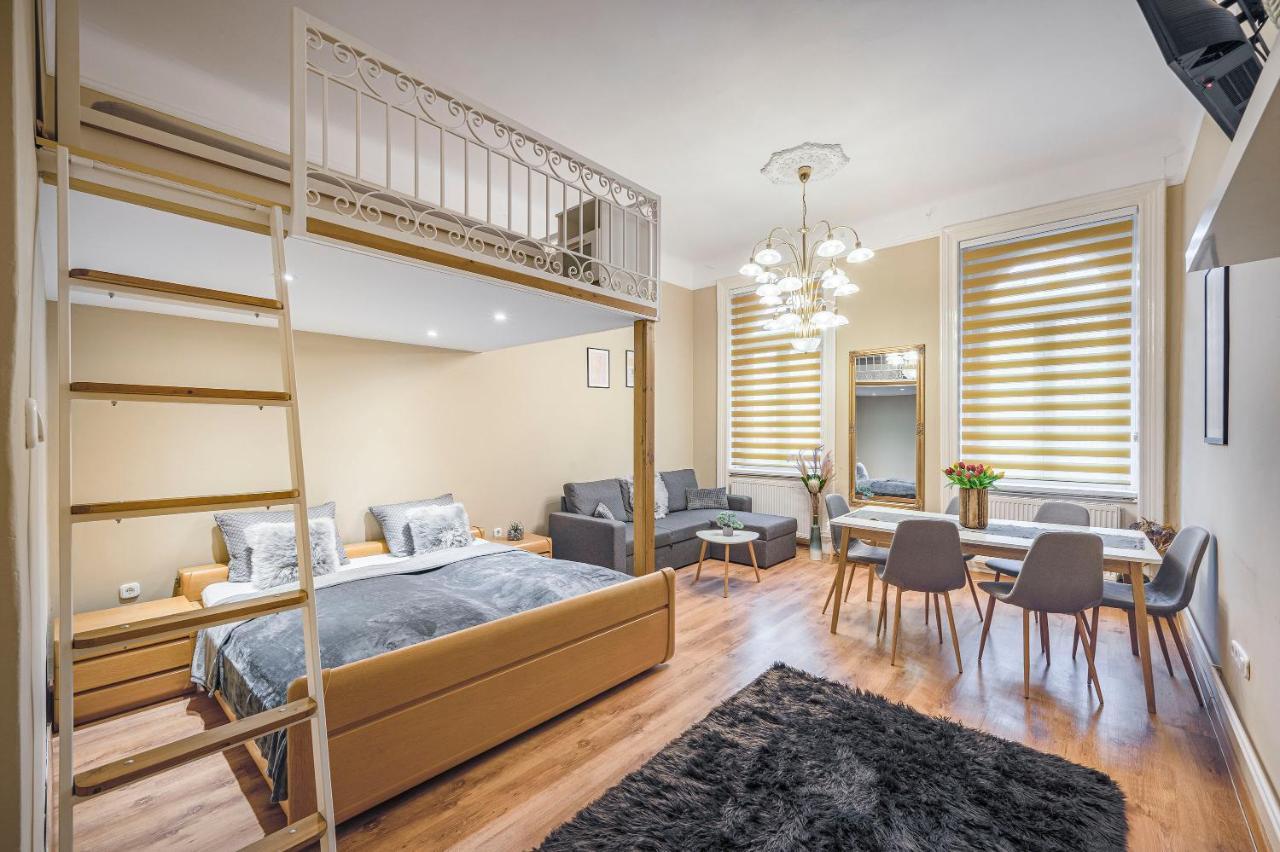 בודפשט Corvin City Apartment By Nw מראה חיצוני תמונה