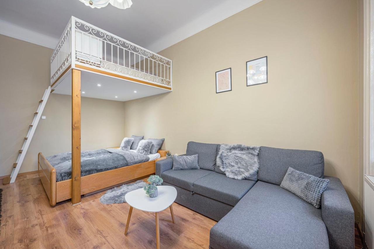 בודפשט Corvin City Apartment By Nw מראה חיצוני תמונה